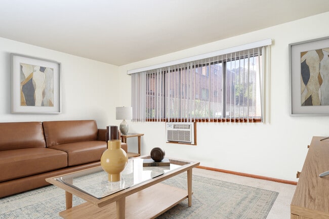 Building Photo - 2001 Bryant Ave S