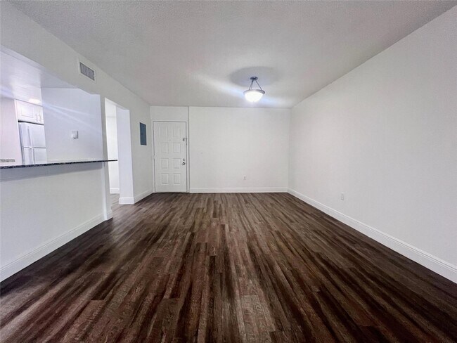 Foto del edificio - 17350 NW 68th Ave