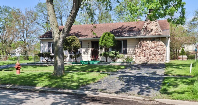 Foto del edificio - 22209 Willow Tree Ave
