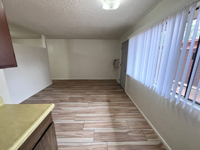 Foto del edificio - 3052 N Alvernon Way