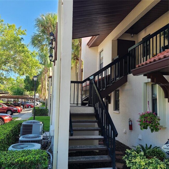 Foto del edificio - 3505 Tarpon Woods Blvd