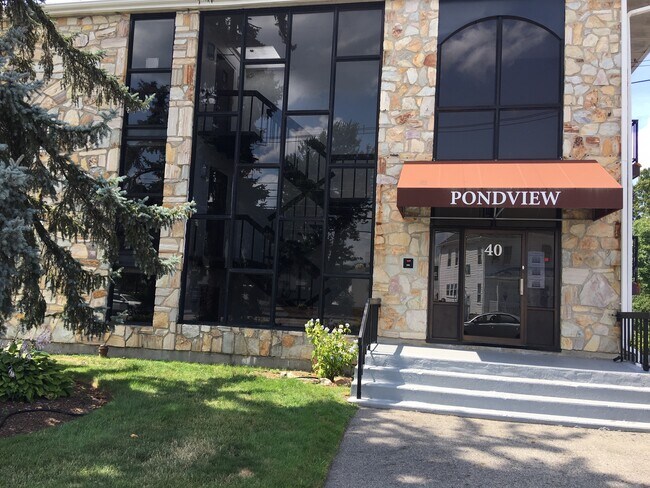 Foto del edificio - 40 Cochituate Rd