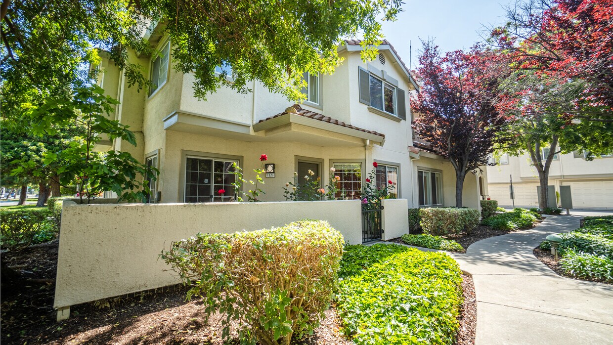 Foto principal - 1171 Tea Rose Cir