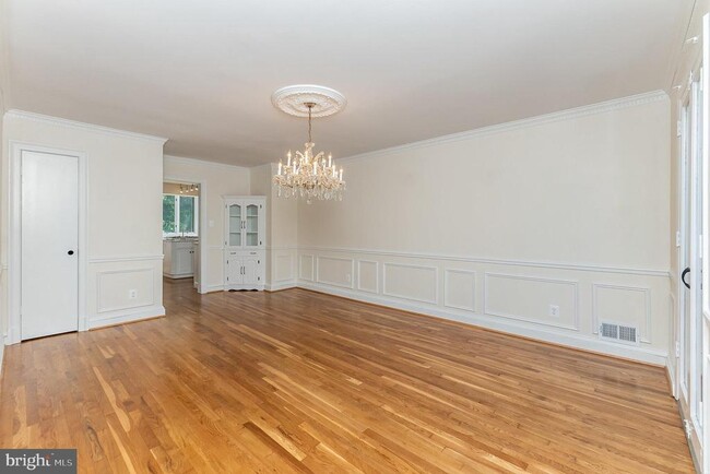Foto del edificio - 4001 N Ridgeview Rd