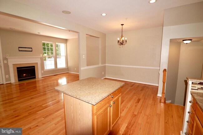 Foto del edificio - 25323 Damascus Park Terrace