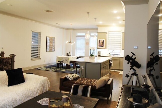 Foto del edificio - 510 Broadview Ln NE