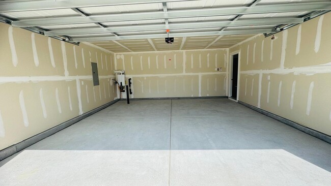 Foto del edificio - 13127 Hampton Bay Ln
