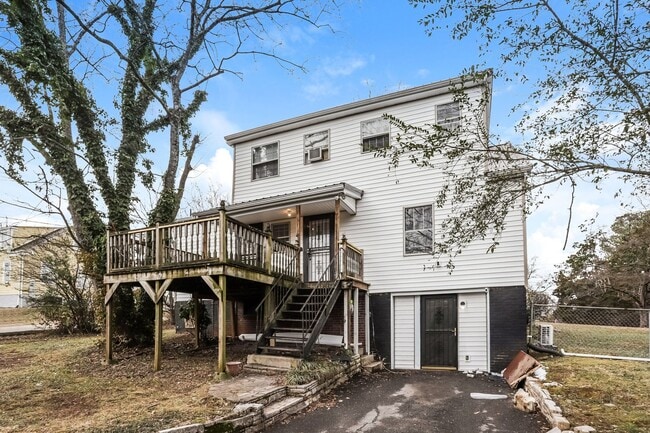 Building Photo - 3502 Lansing Ave