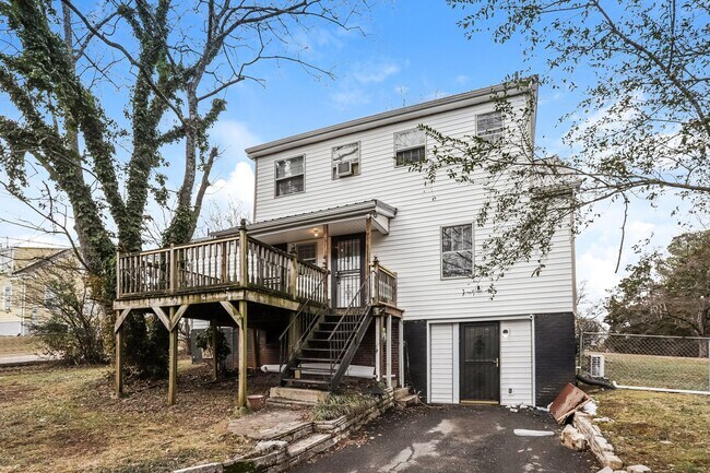 Foto del edificio - 3502 Lansing Ave