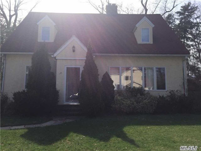Foto principal - 18 Burbury Ln
