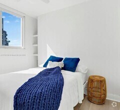 Building Photo - 2457 Collins Ave