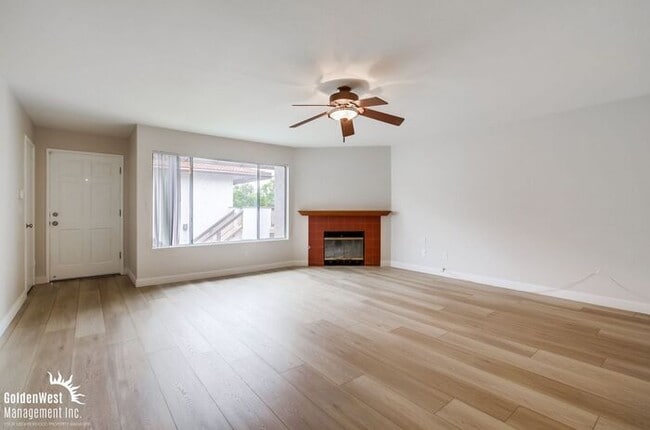 Building Photo - Beautifully Updated 2Bdm 2Ba Condo Located...