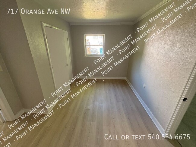 Building Photo - 717 Orange Ave NW