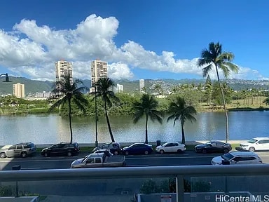 Building Photo - 2233 Ala Wai Blvd