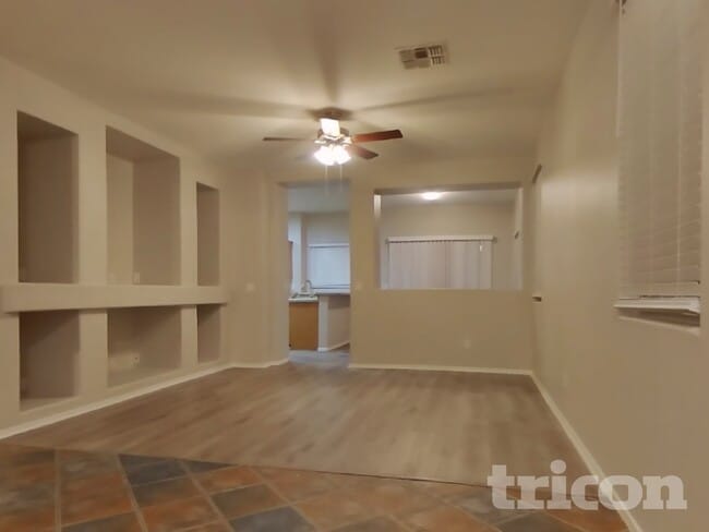 Foto del edificio - 12513 W Washington St