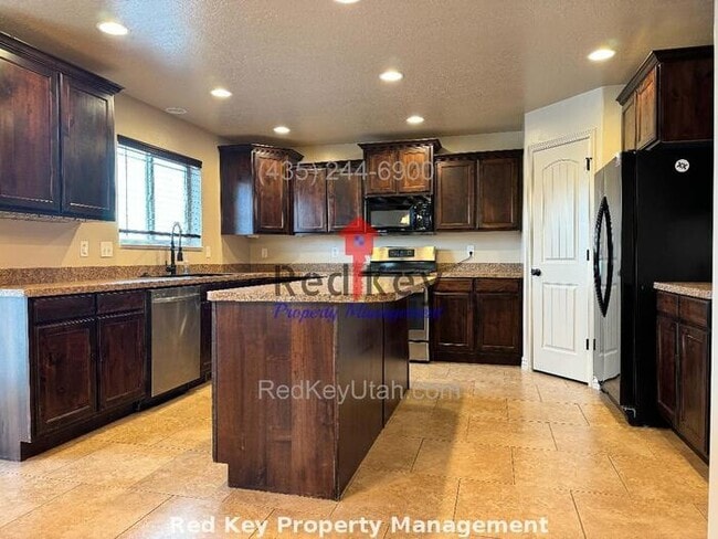 Foto del edificio - 770 N Single Family Home