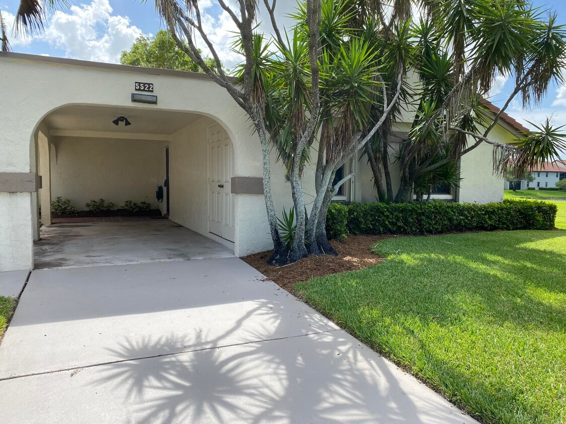 Foto principal - 5522 Parkwalk Cir E
