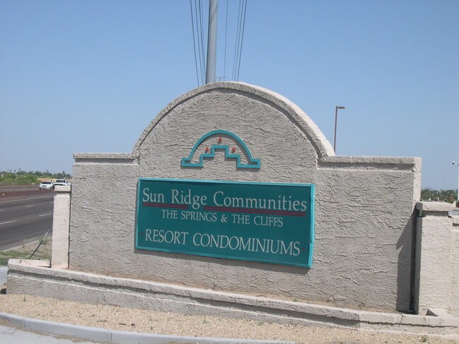 Foto del edificio - 12123 W Bell Rd