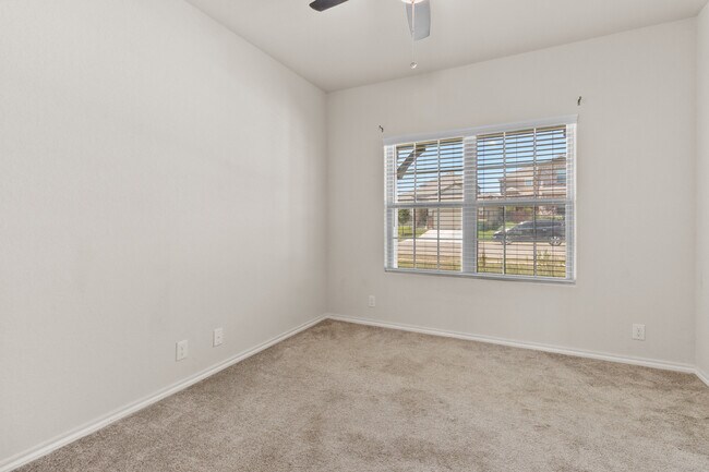 Foto del edificio - 6822 Titan Pk