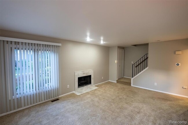 Building Photo - 44613 New Hampshire Dr