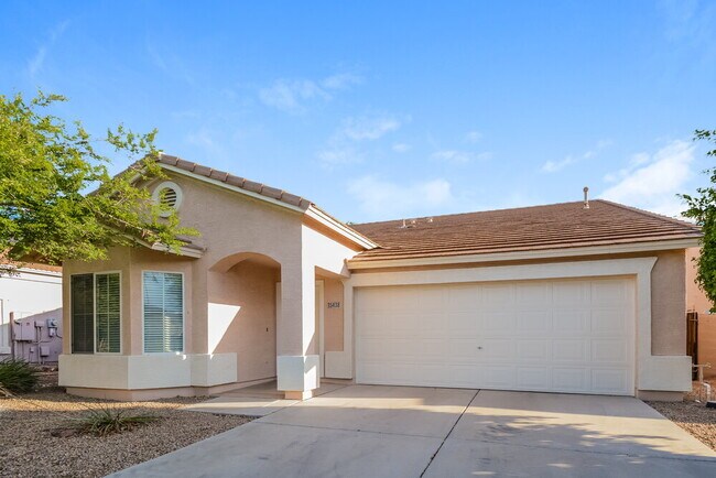 Building Photo - 15438 W Mercer Ln