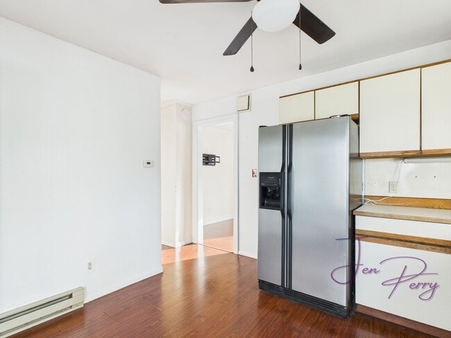 Building Photo - Two Bedroom One Bath House for Rent in Everson with Detached Garage