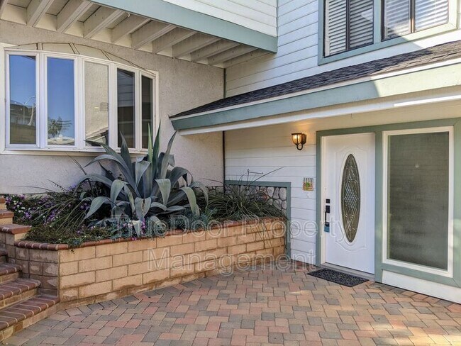 Foto del edificio - 1301 Lakeside Ln