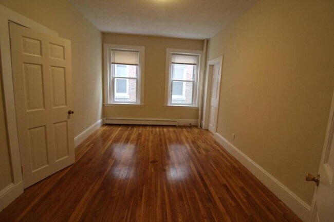 Building Photo - 4.0 bedroom in Cambridge Massachusetts 02139