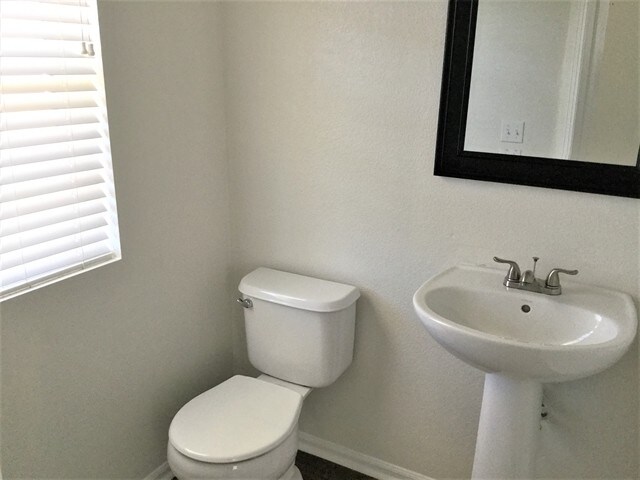 Foto del edificio - 5552 N Genoa St