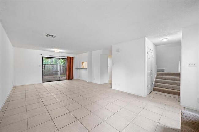 Foto del edificio - 9519 Clanton St