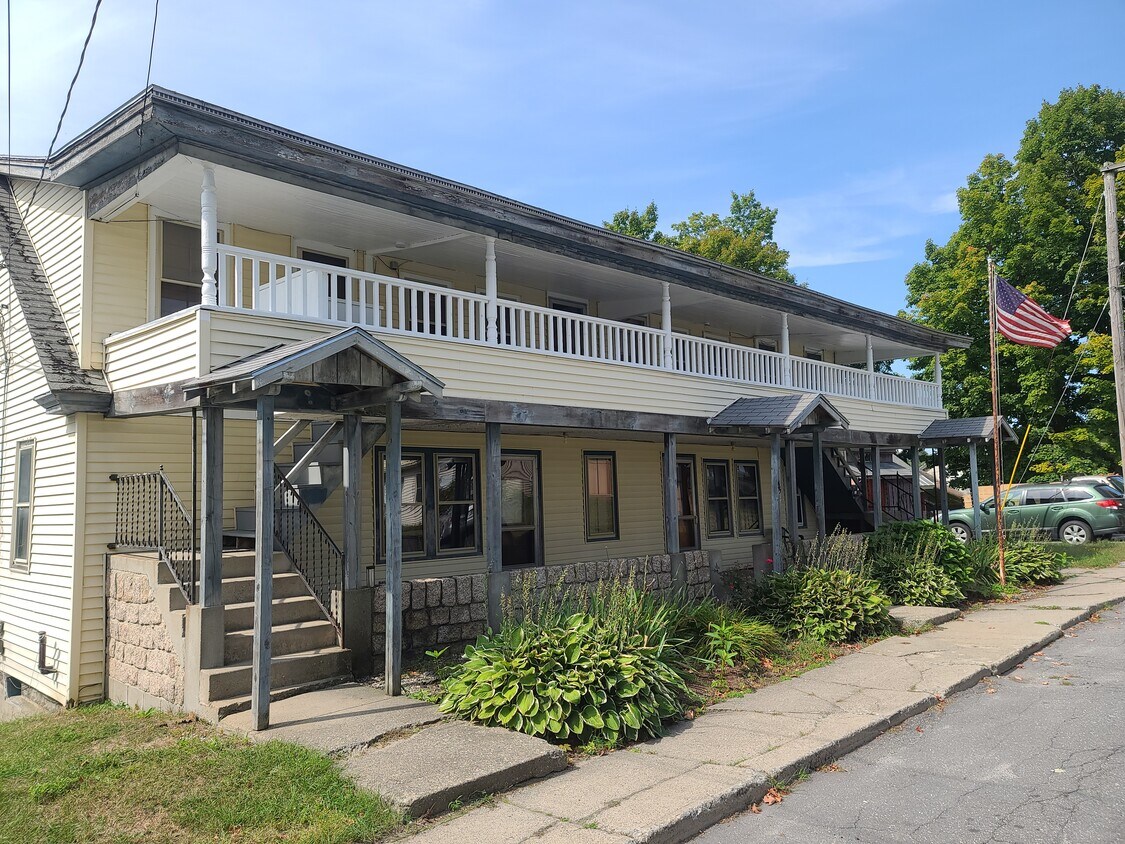 55 High St Unit 1, Claremont, NH 03743 Apartments at 55 High St