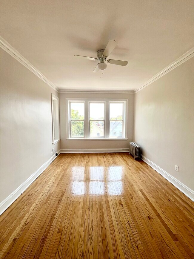 Foto del edificio - 2140 N Kildare Ave