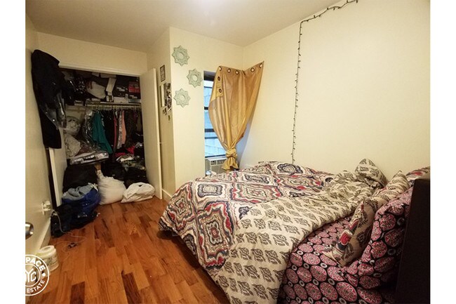 Building Photo - 1289 St Johns Pl