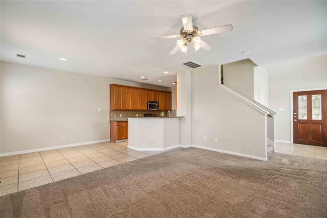 Foto del edificio - 201 Drake Run Ln