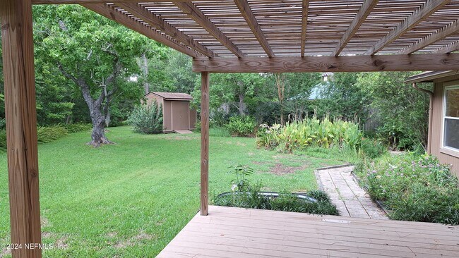 Building Photo - 10884 Great Southern Dr