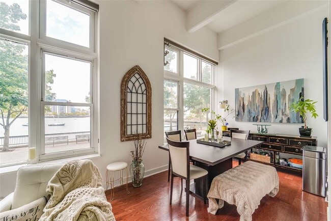 Foto del edificio - 1500 Hudson St