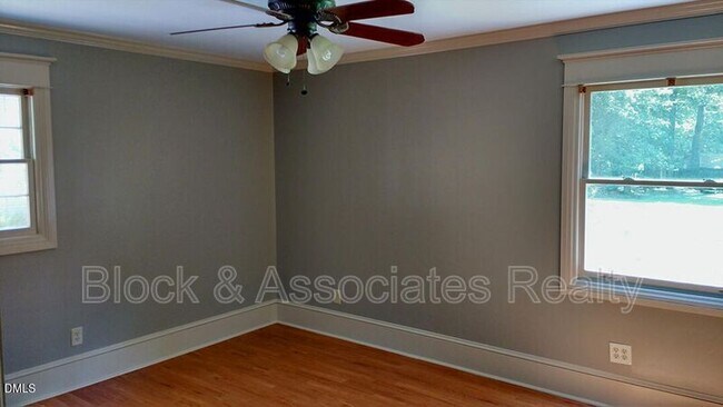 Building Photo - 6404 Buffaloe Rd