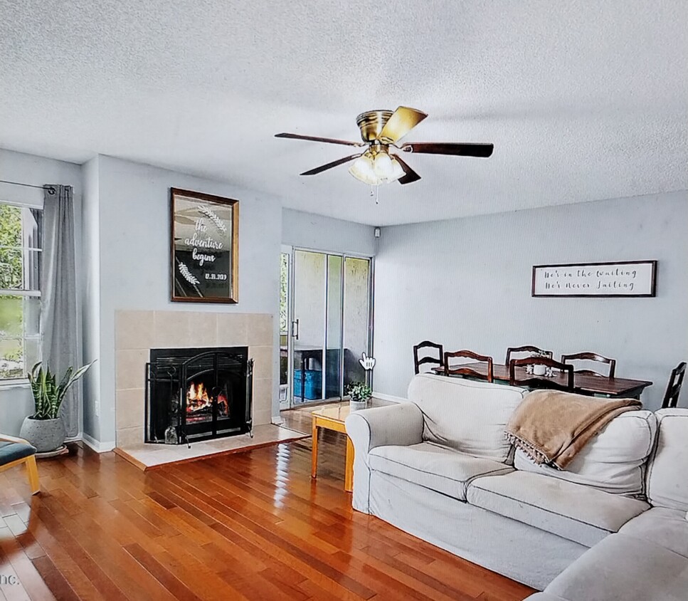 Living Room w/Fireplace - 5215 San Jose Blvd