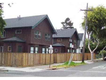 Building Photo - 2440-2446 Roosevelt Ave
