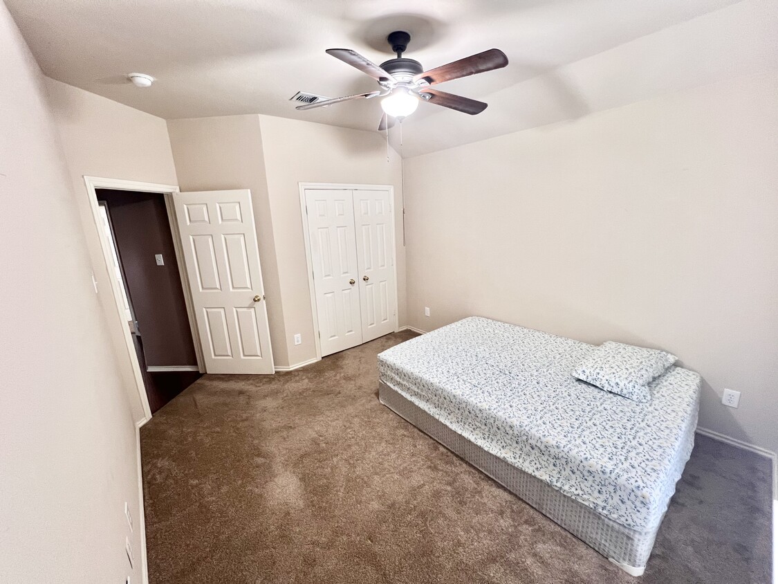 Building Photo - 1817 Christy Ct