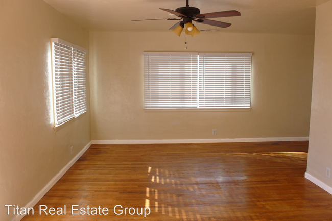 Foto del edificio - 2 br, 1 bath House - 278 W Ave L - Front