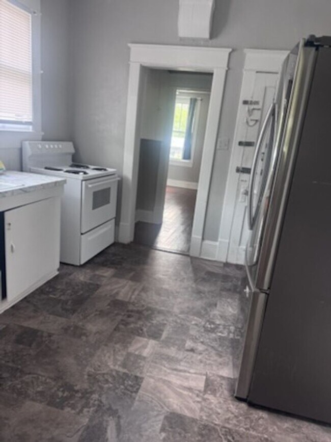 Photo - 2 Bedroom, 2 Bath walking distance to ECU House
