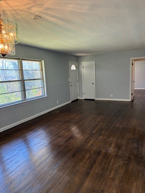 sala de estar/comedor - 3521 E Crest Dr