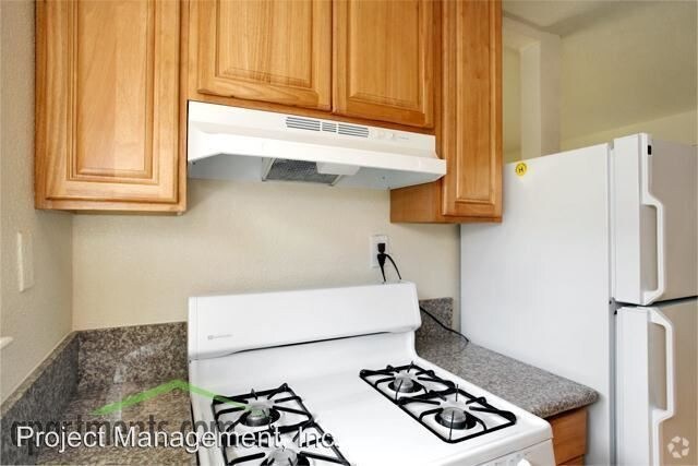 Building Photo - 733 Dixieanne Ave