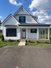 Building Photo - 203 Cherokee Dr