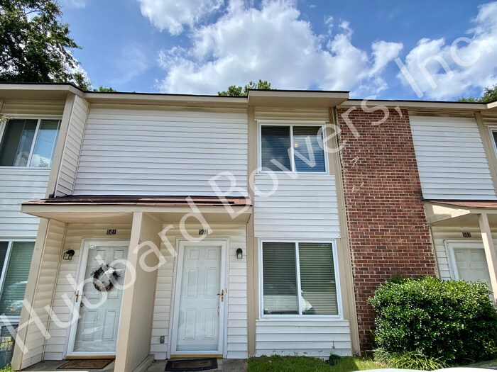 Primary Photo - 502 Picadilly Square