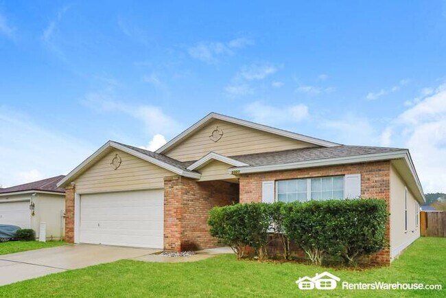 Building Photo - Beautifully Remodeled 3-bedroom home - Ava...