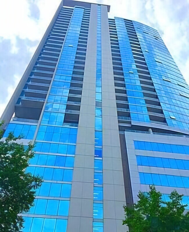 Foto del edificio - 303 W Ohio St