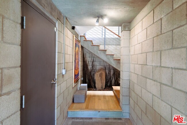 Foto del edificio - 2216 Bancroft Ave