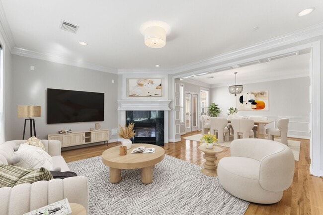 Building Photo - 827 Rosine St